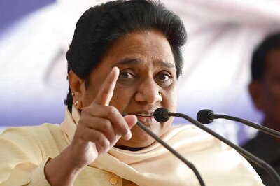 Leaving Nothing to Chance, Mayawati Sifts Through SP's Trusted MLAs Before Rajya Sabha Polls
