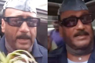 Jackie Shroff Loses Cool at Paps on International Yoga Day, Says 'Kyun Mere Muh Mein...' | Watch