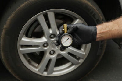 How to Fill Air in a Car's Tires