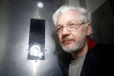 UK Extradition Hearing For Assange To Resume Monday After Negative COVID Test