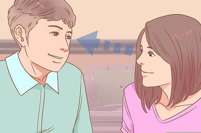 How to Tell if a Boy Loves You