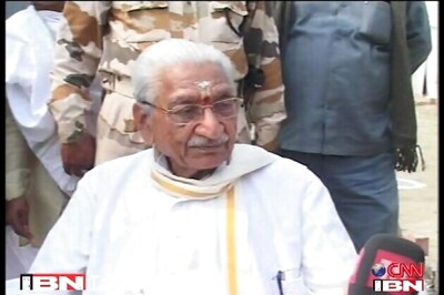 Hindu couples should have 5 children, says VHP leader Ashok Singhal