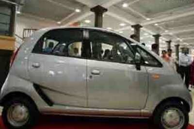 55,021 applicants retain Nano booking: Tata Motors