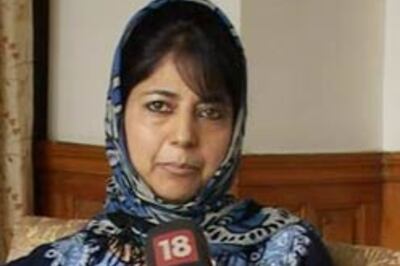 PDP quits UPA in Delhi; Mehbooba thanks Sonia