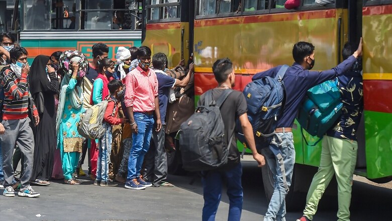 In a First, Delhi Sees Over 17,000 Covid Cases in a Day; CM Kejriwal to Discuss Crisis With LG Today