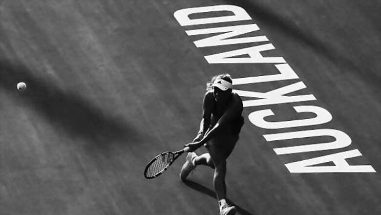 Caroline Wozniacki, Venus Williams advance to Auckland quarters