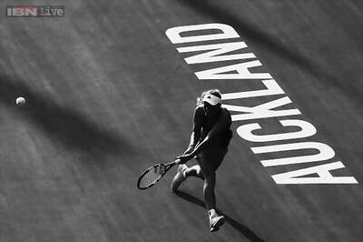 Caroline Wozniacki, Venus Williams advance to Auckland quarters