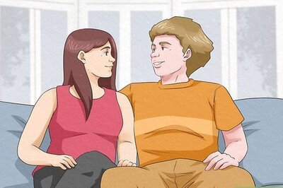 How to Kiss and Cuddle With Your Boyfriend