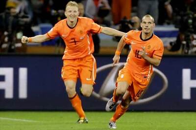 Holland beat Uruguay 3-2 to reach finals