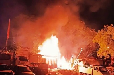 Five Huts Gutted in Fire at Mumbai's Kurla; Another Blaze Erupts in Building in Same Area, Nobody Injured