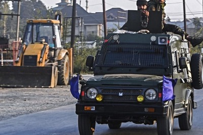 Militants Hurl Grenade at Security Forces Party in J-K's Kulgam