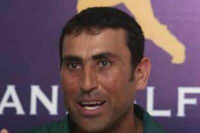 Younis sorry for attack on Sri Lankan cricketer