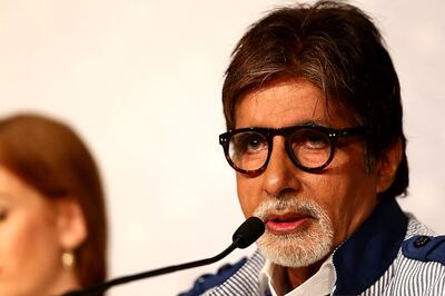 Amitabh Bachchan Meets Twitter Officials to understand Its Working