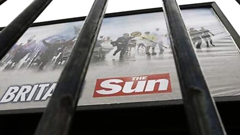 Murdoch facing battle with staff in Sun showdown