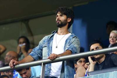Jab We Met at Wankhede: Shahid Kapoor Spotted Supporting MI in IPL Match vs RCB