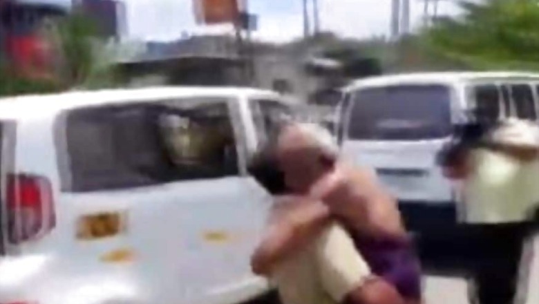 Kerala Man Carries Old, Ailing Father on Foot After Cops Make Them Ditch Auto Amid Lockdown