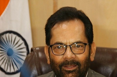 PM Modi Lauds Union Ministers Naqvi, R C P Singh in Cabinet Meet