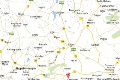 9 persons killed in bus-jeep collision, 27 wounded