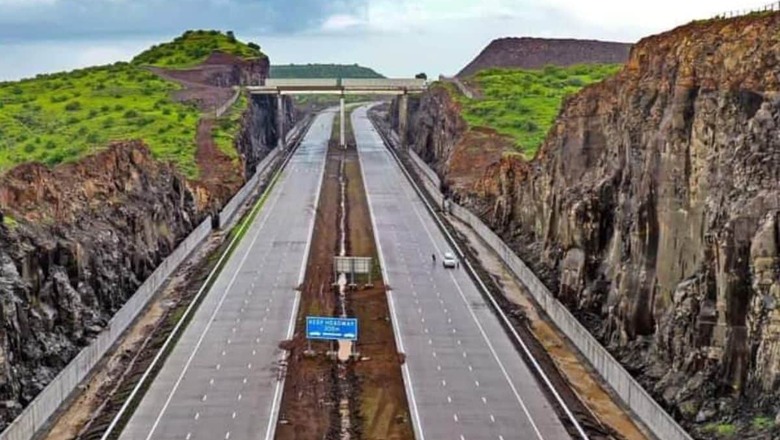 Maharashtra Govt to Expand Samruddhi Mahamarg; 12 More Districts in Vidarbha Region to be Connected