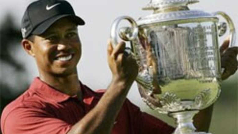 Tigers Woods wins USPGA, eyes Nicklaus' record