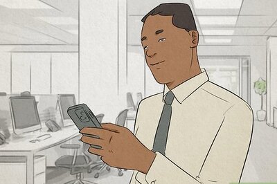 How Often Should I Text Her? Common Mistakes to Avoid