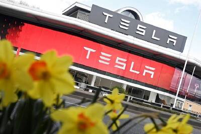 Tesla’s Customer Deposits Drops, Triggers Worries Over Orders