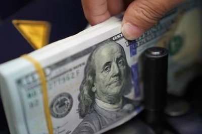 Rupee Falls 11 Paise To Close At 83.32 Against US Dollar