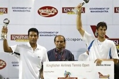 Kalmadi pitches in to persuade Mahesh