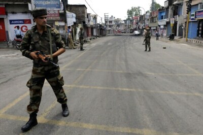 Militants Attack Jammu and Kashmir Minister's House, Steal Rifle