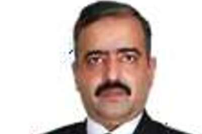 Wealth: Buy low, sell high; that's how Buffet does it