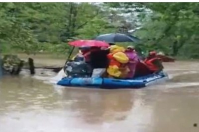 WATCH | Heavy Rains Hit Kashmir; Prompts Rise in Water Levels of Rivers, Schools Closed