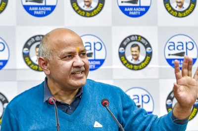 Manish Sisodia Accepts UP Minister's 'Challenge' to Debate on Govt Schools