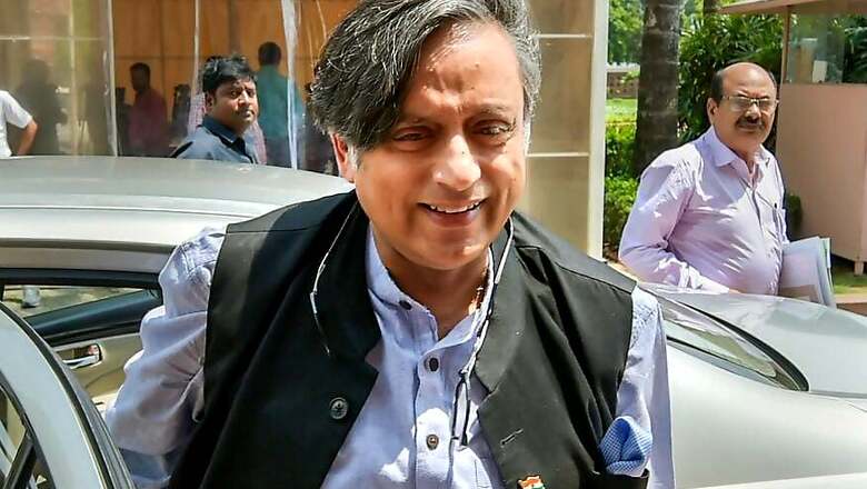 Tharoor Urges Domestic Workers to Vote for Congress in 2019, Promises Passage of Welfare Bill