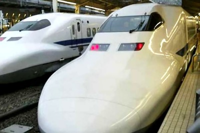 Railway Worker Stops Woman From Jumping In Front Of Train