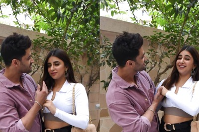 Bigg Boss 15 Fame Ieshaan Sehgaal Blows Kiss at Girlfriend Miesha Iyer While Posing for Pictures; Watch