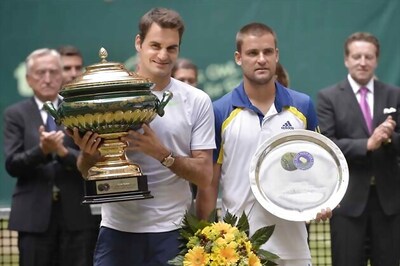 Federer beats Youzhny to win final at Halle