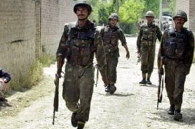 Terrorists kill Colonel in J&K