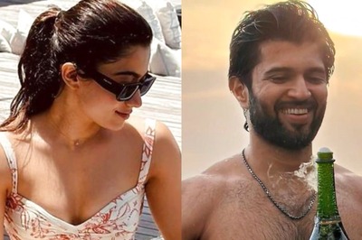 Fans 'Spot' Vijay Deverakonda In Rashmika Mandanna's New Year Insta Live Amid Dating Rumours, Watch