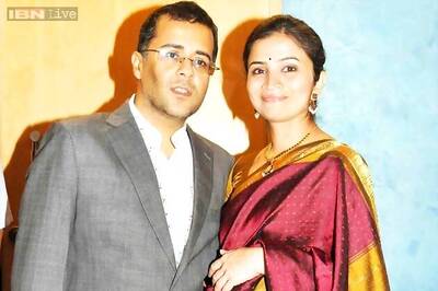 Chetan Bhagat was a clown in campus; I'd crack up at his jokes, says wife Anusha