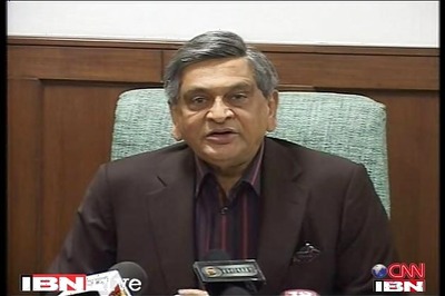 'Govt will study draft of resolution against SL'