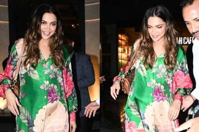 Deepika Padukone Radiates Pregnancy Glow, Takes Selfies With Fans As She Nears Due Date | Watch