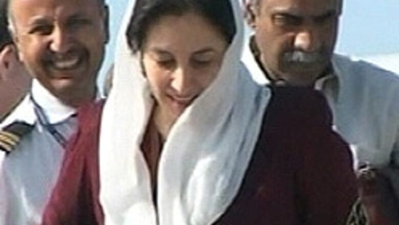 Benazir en routed for prayers at Larkana