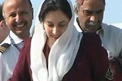 Benazir en routed for prayers at Larkana