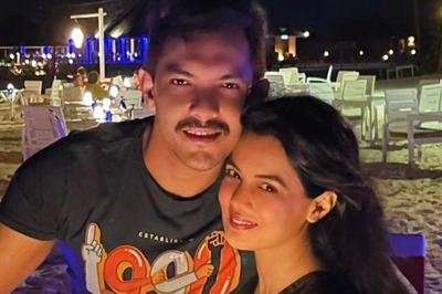 Aditya Narayan Goes on Romantic Holiday With Shweta Agarwal After Indian Idol 12 Finale; See Pics
