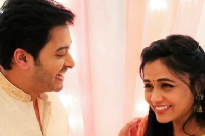 Watch: Shreyas Talpade Surprises Co-Star Prarthana Behere On Her Birthday