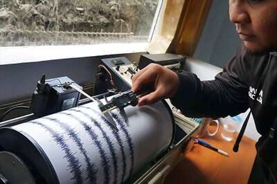 Earth Quake Hits Indonesia, No Tsunami Alert