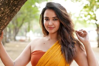 Actress Pujita Ponnada Serves Easy Breezy Look In An Elegant Pink Chiffon Saree