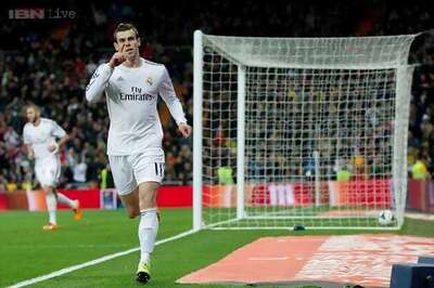 Gareth Bale's blast helps Real Madrid beat Elche 3-0