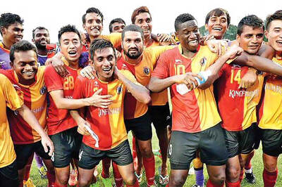 East Bengal crush Mohun Bagan 4-0 to win 6th straight Calcutta Football League title