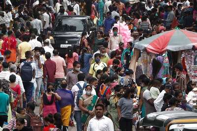 BMC Asks People to Avoid Christmas, New Year Parties; Warns of Police Action Against Those Flouting Rules